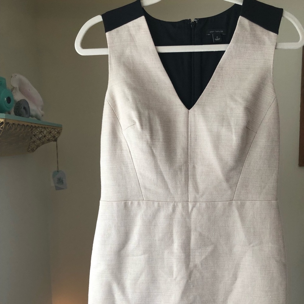 Ann Taylor sleeveless dress